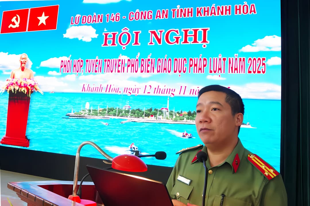 Lữ đoàn 146 phối hợp tuyên truyền, phổ biến pháp luật