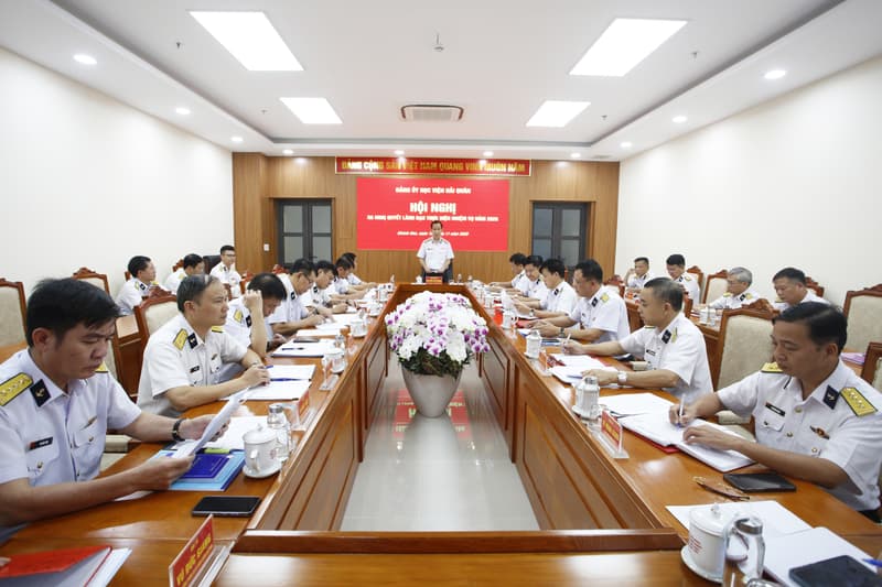 Phó Đô đốc Nguyễn An Phong dự Hội nghị Đảng uỷ Học viện Hải quân
