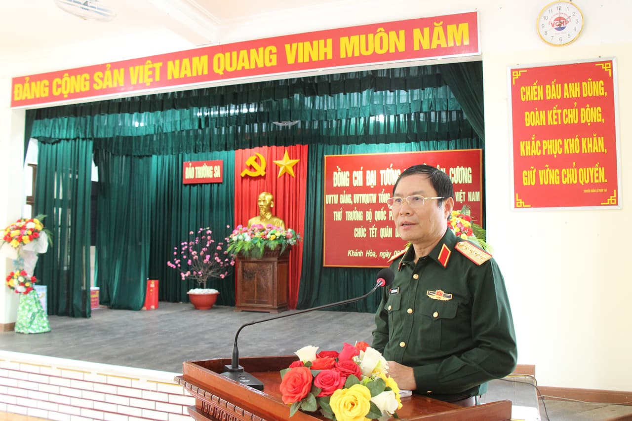 Đoàn công tác Quân uỷ Trung ương, Bộ Quốc phòng thăm, chúc tết đặc khu Trường Sa và Nhà giàn DK1