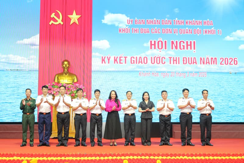 Khối thi đua các đơn vị quân đội trên địa bàn Khánh Hoà ký kết giao ước thi đua