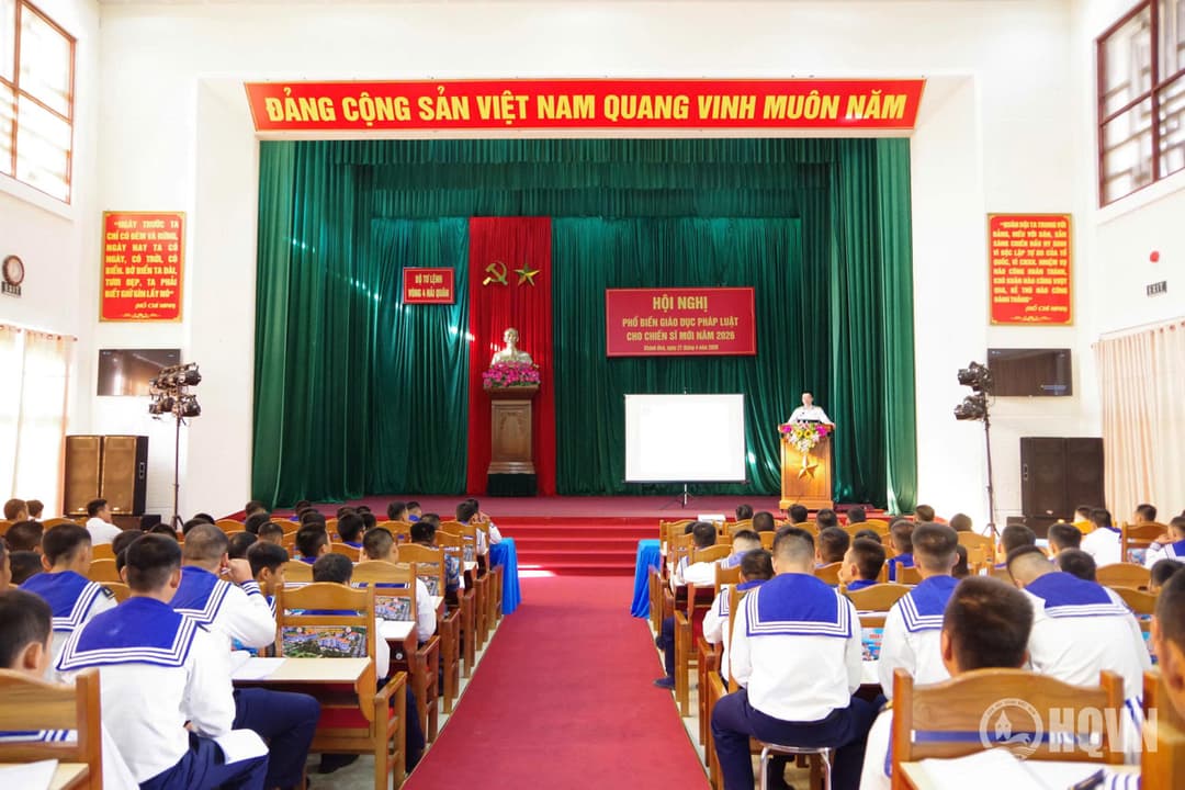 Trung tâm Huấn luyện Vùng 4 phối hợp phổ biến, giáo dục pháp luật