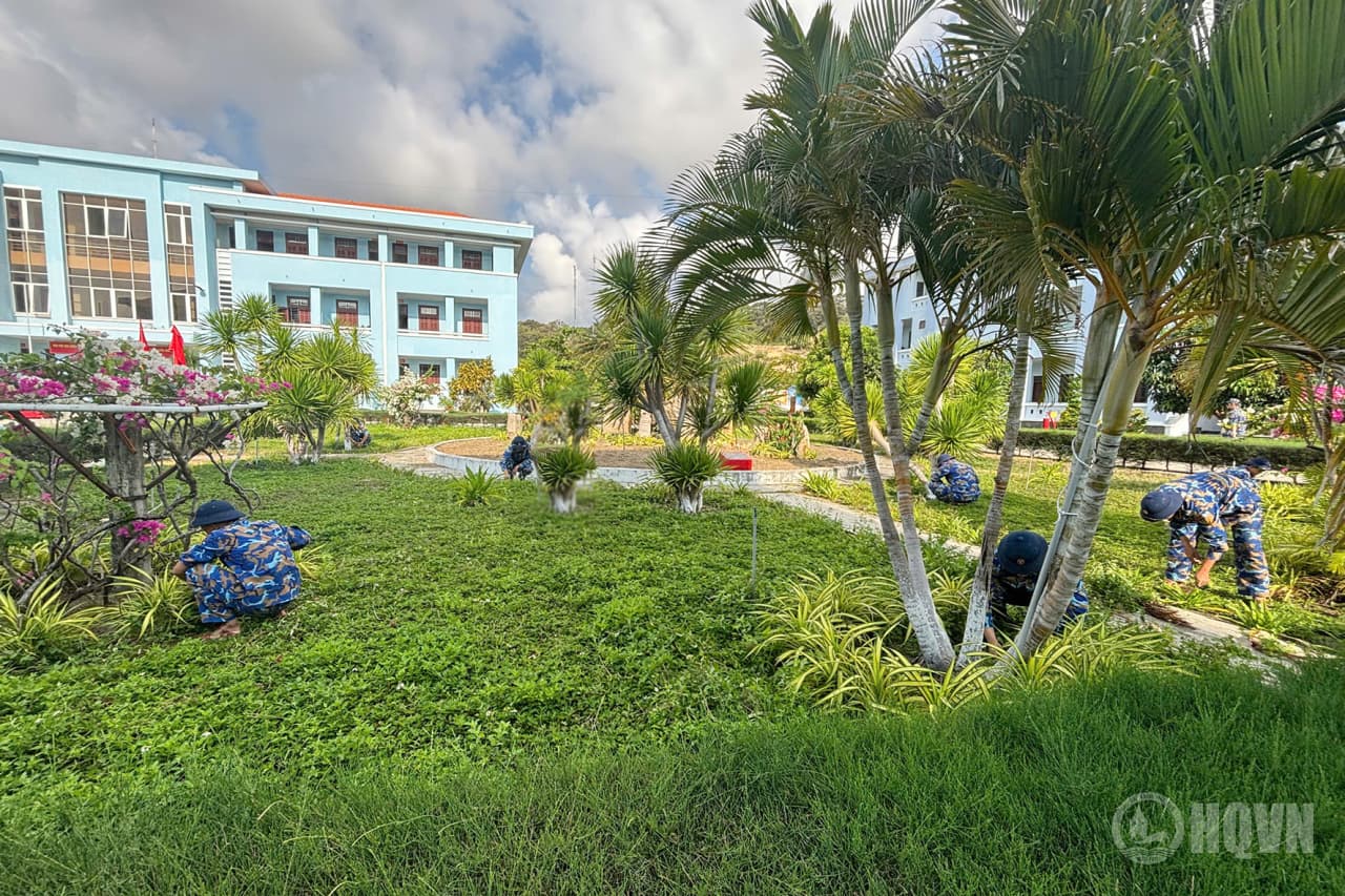 Tuổi trẻ Trung tâm Bảo đảm kỹ thuật 719 thực hiện Ngày thứ bảy tình nguyện