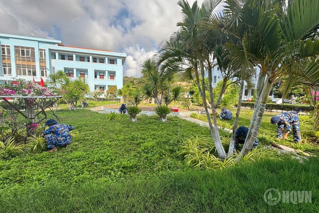 Tuổi trẻ Trung tâm Bảo đảm kỹ thuật 719 thực hiện Ngày thứ bảy tình nguyện