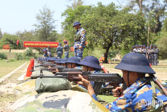 Lữ đoàn 957: Huấn luyện linh hoạt trong mùa nắng nóng