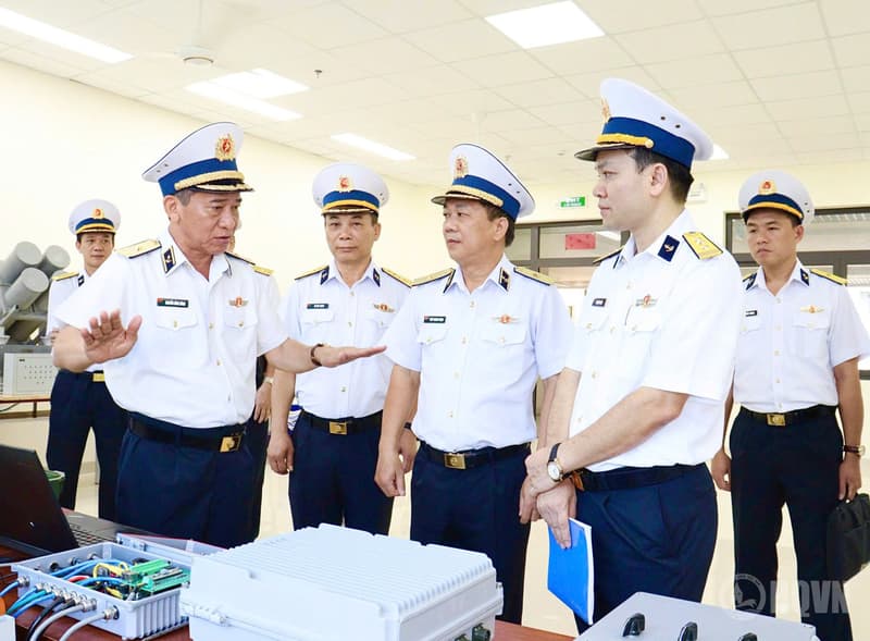 Quân chủng Hải quân kiểm tra công tác quân sự, quốc phòng tại Học viện Hải quân