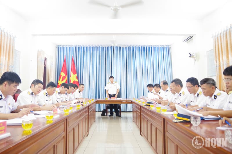 Cục Hậu cần-Kỹ thuật Hải quân kiểm tra tại Trung tâm Bảo đảm Kỹ thuật 719