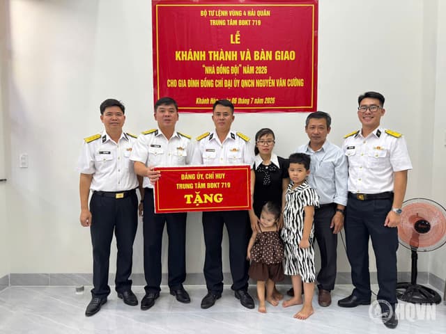 Trung tâm Bảo đảm kỹ thuật 719 khánh thành và bàn giao nhà đồng đội