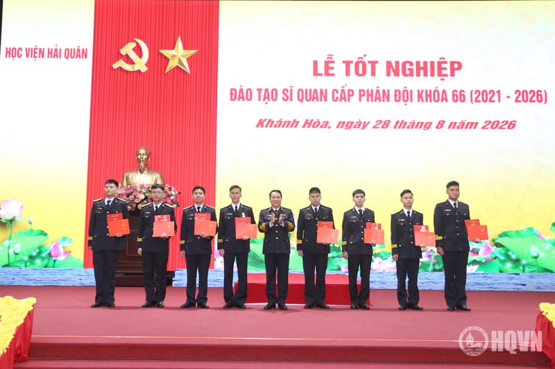 Học viện Hải quân tổ chức Lễ tốt nghiệp đào tạo sĩ quan cấp phân đội khoá 66