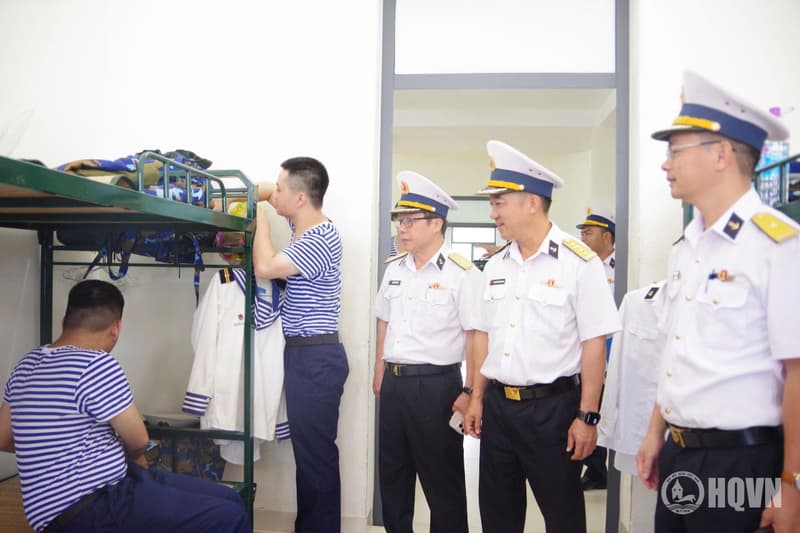 Trung tâm Huấn luyện Vùng 4 Hải quân tiếp nhận học viên sĩ quan