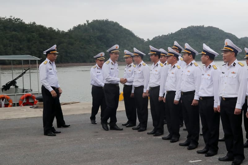 Phó Đô đốc Nguyễn An Phong thăm, nắm tình hình tại Lữ đoàn 169