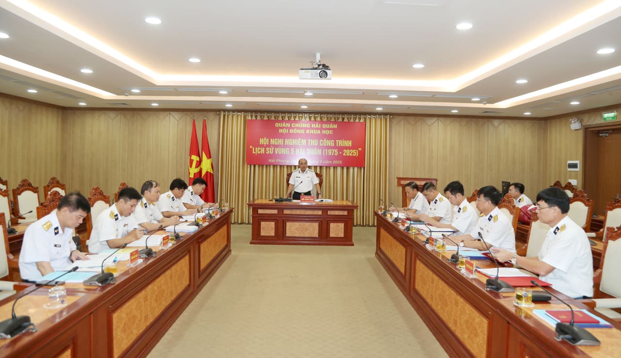 Nghiệm thu công trình lịch sử kỷ niệm 50 năm ngày thành lập Vùng 5 Hải quân