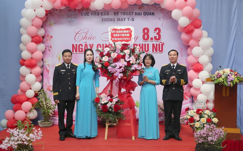 Xưởng may 7-5 tuyên truyền sức khỏe và quyền bình đẳng giới của phụ nữ