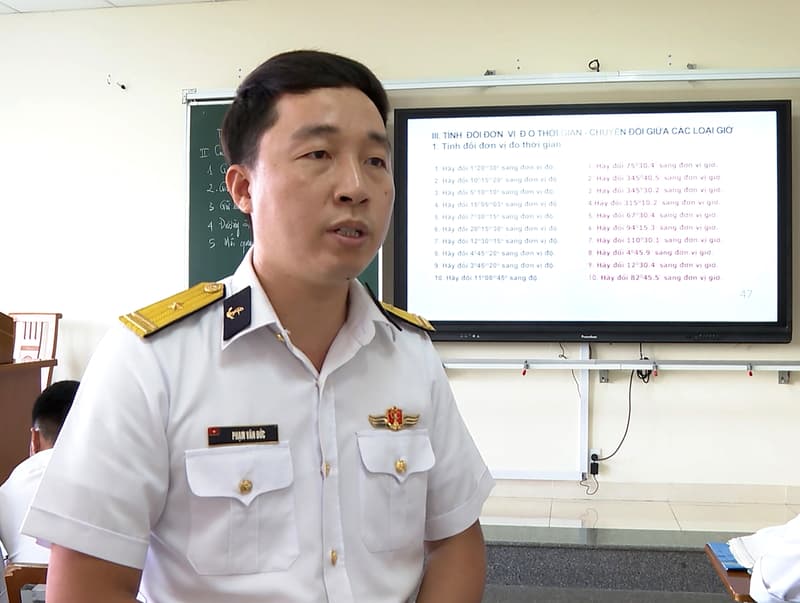 Tích hợp huấn luyện thiên văn hàng hải trên nền tảng số