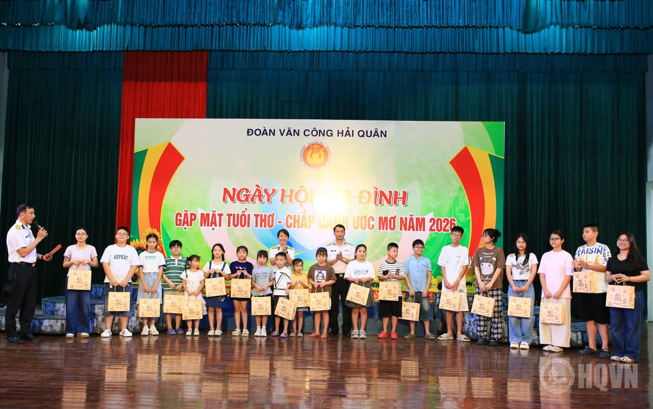 Đoàn Văn công Hải quân tổ chức chương trình “Ngày hội gia đình”