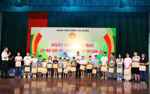 Đoàn Văn công Hải quân tổ chức chương trình “Ngày hội gia đình”