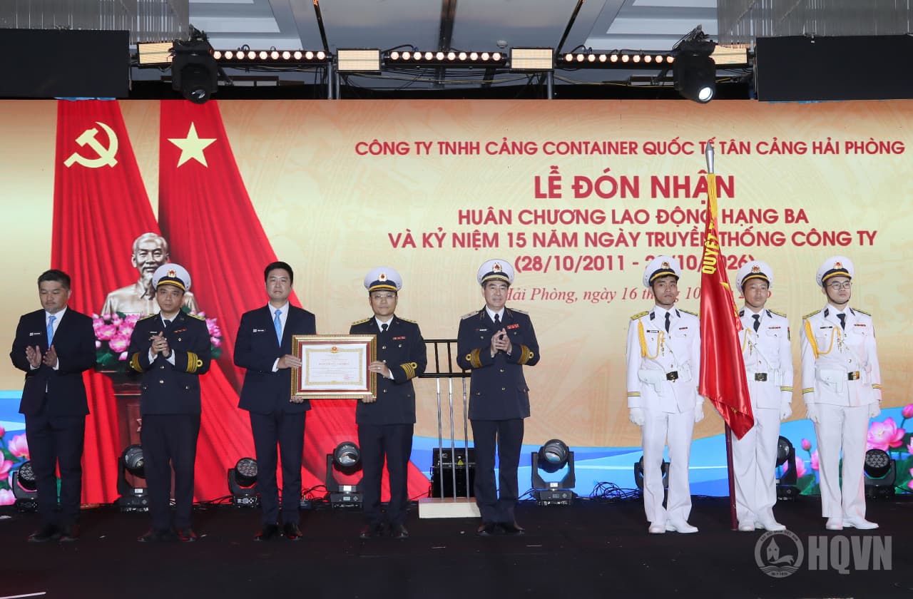 TC-HICT đón nhận Huân chương Lao động hạng Ba