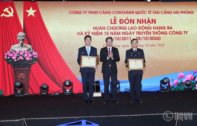 TC-HICT đón nhận Huân chương Lao động hạng Ba
