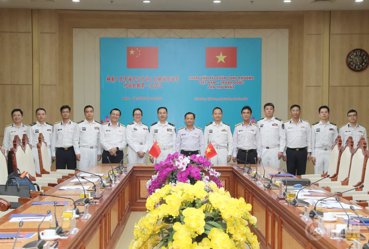 Hải quân Việt Nam và Trung Quốc tham vấn song phương lần thứ nhất