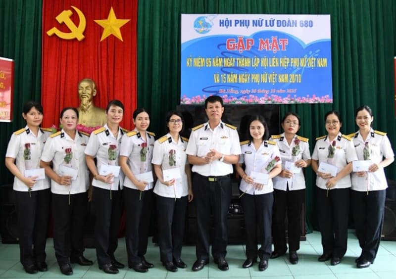 Lữ đoàn 680 gặp mặt kỷ niệm Ngày Phụ nữ Việt Nam 20/10