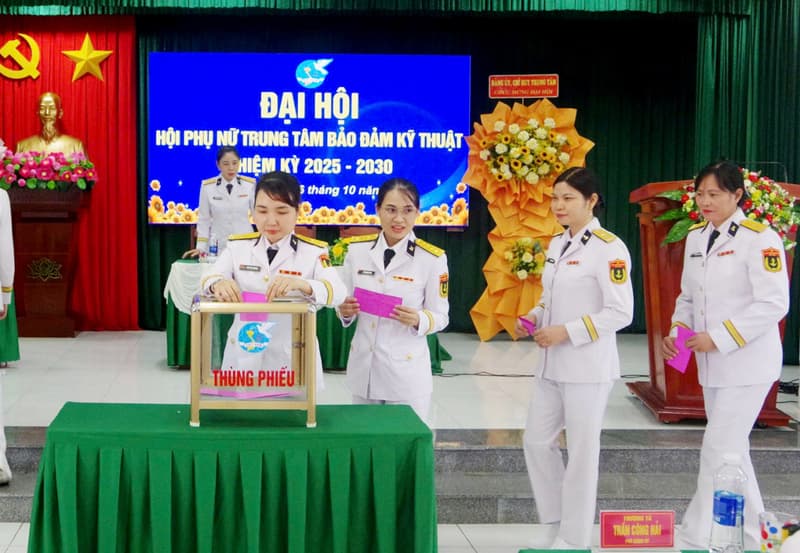 Đại hội Hội phụ nữ Trung tâm Bảo đảm kỹ thuật Vùng 3 nhiệm kỳ 2025 - 2030