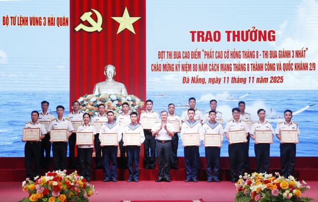 Vùng 3 rút kinh nghiệm tổ chức các hoạt động kỷ niệm 50 năm Ngày truyền thống