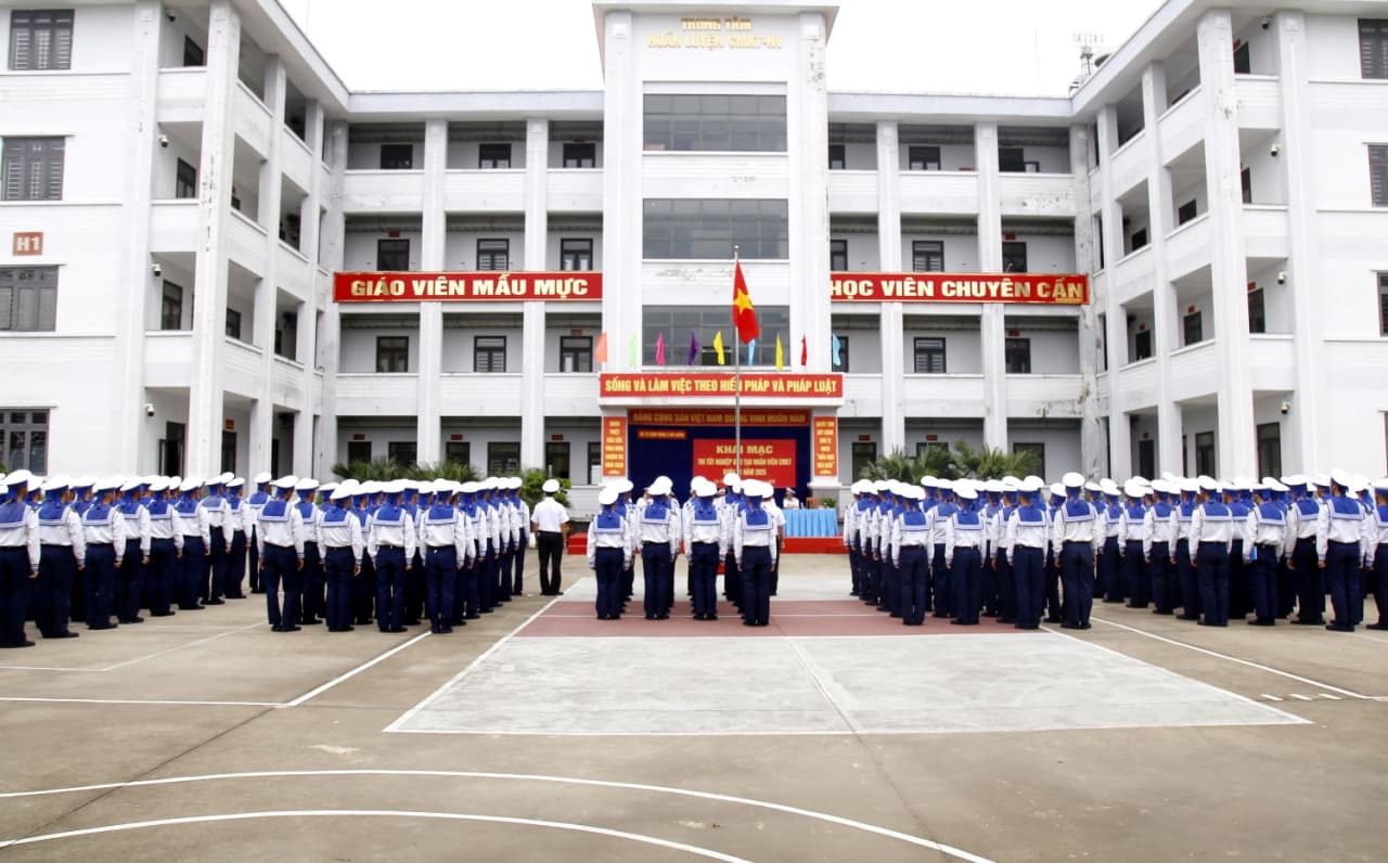 Khai mạc thi tốt nghiệp đào tạo nhân viên chuyên môn kỹ thuật