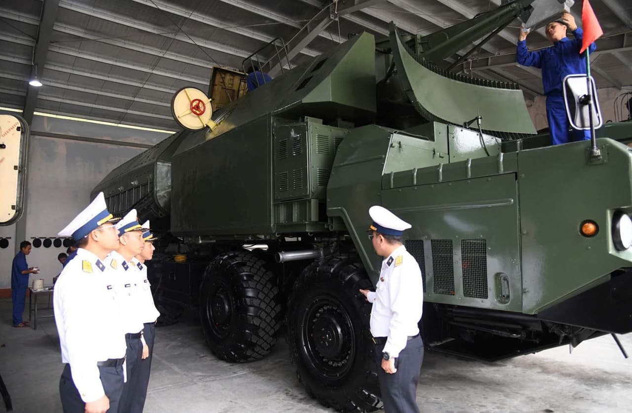 Vùng 3 tổ chức tham quan mô hình điểm các mặt công tác