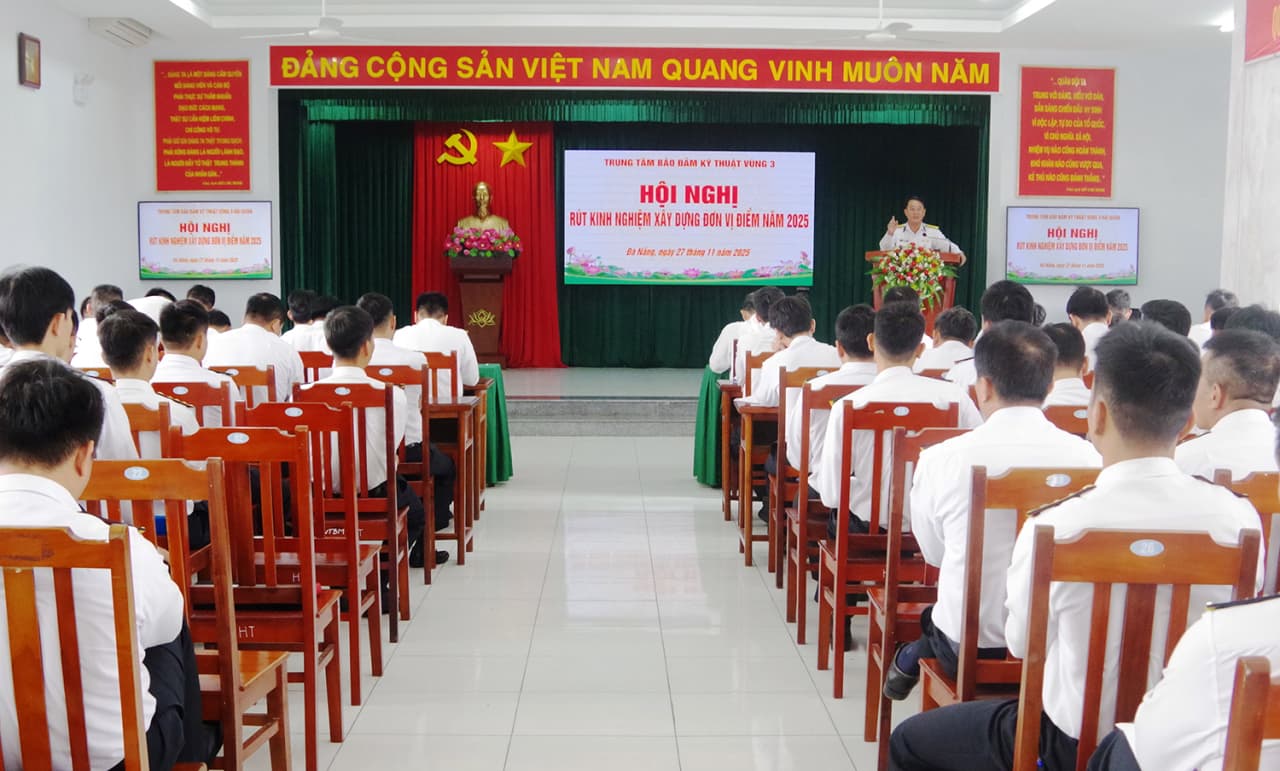 Trung tâm Bảo đảm kỹ thuật Vùng 3 rút kinh nghiệm xây dựng đơn vị điểm