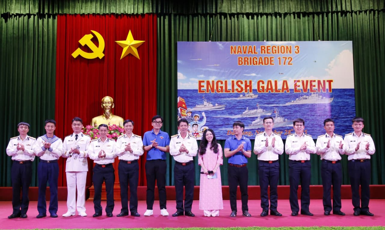Sôi nổi chương trình Gala tiếng Anh ở Lữ đoàn 172