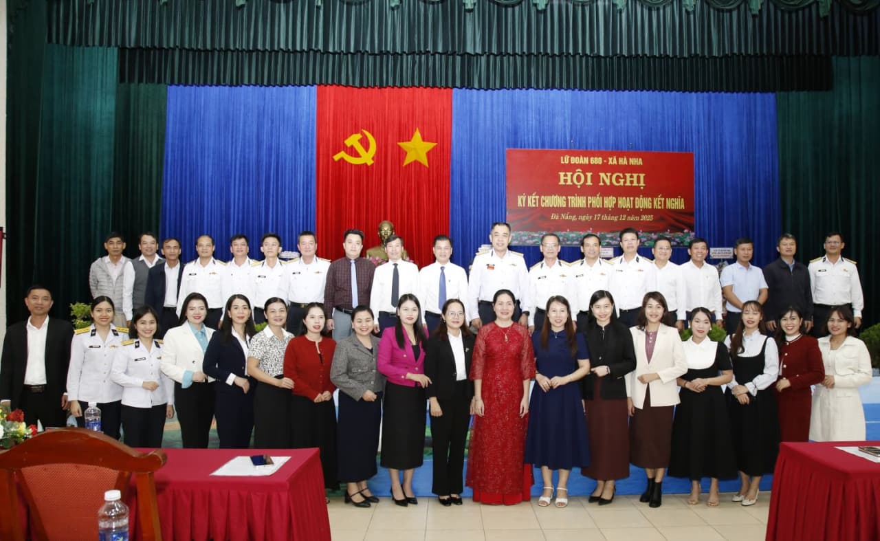 Lữ đoàn 680 tăng cường mối đoàn kết quân dân