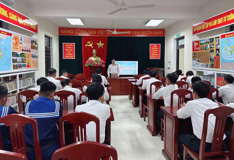 Lữ đoàn 161: Phối hợp tổ chức thi trực tuyến "Tìm hiểu kiến thức về Quân đội nhân dân Việt Nam"