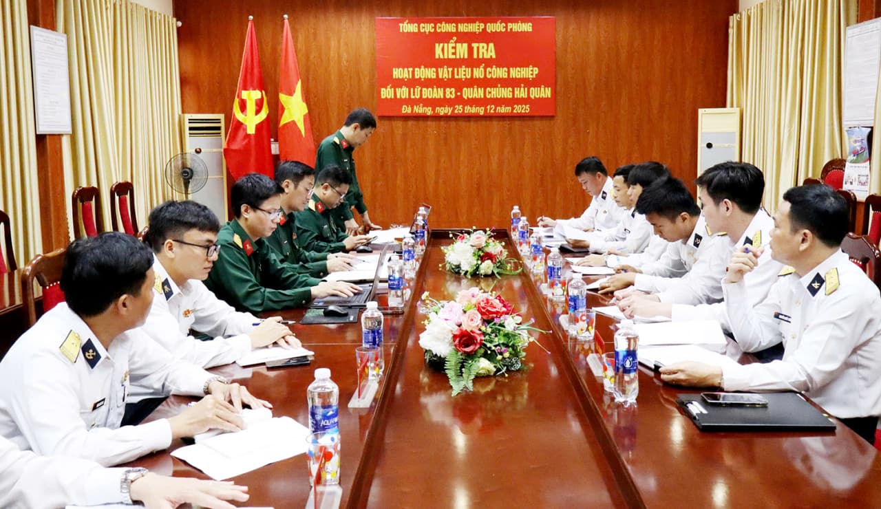 Kiểm tra hoạt động vật liệu nổ công nghiệp tại Lữ đoàn 83