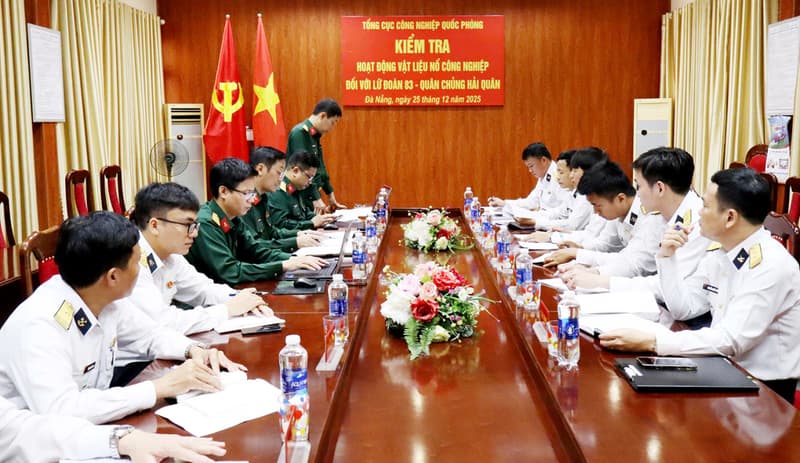 Kiểm tra hoạt động vật liệu nổ công nghiệp tại Lữ đoàn 83