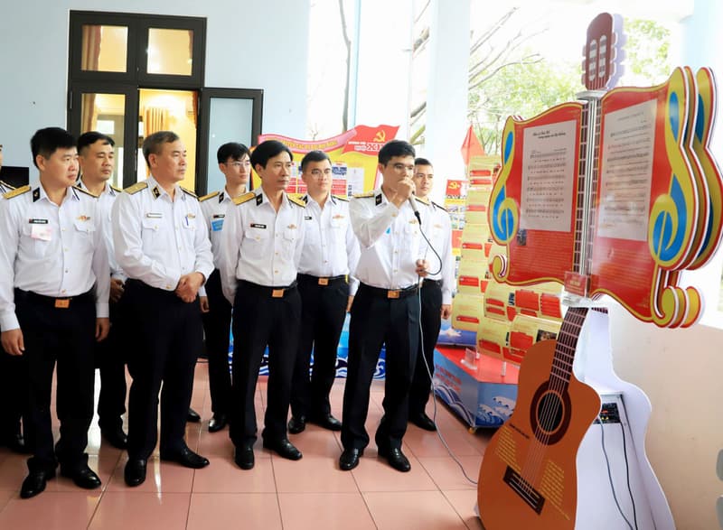 Đổi mới công tác giáo dục chính trị ở Lữ đoàn 172, Vùng 3 Hải quân