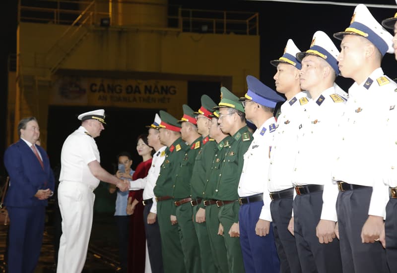 Đoàn tàu Hải quân Hoa Kỳ thăm thành phố Đà Nẵng