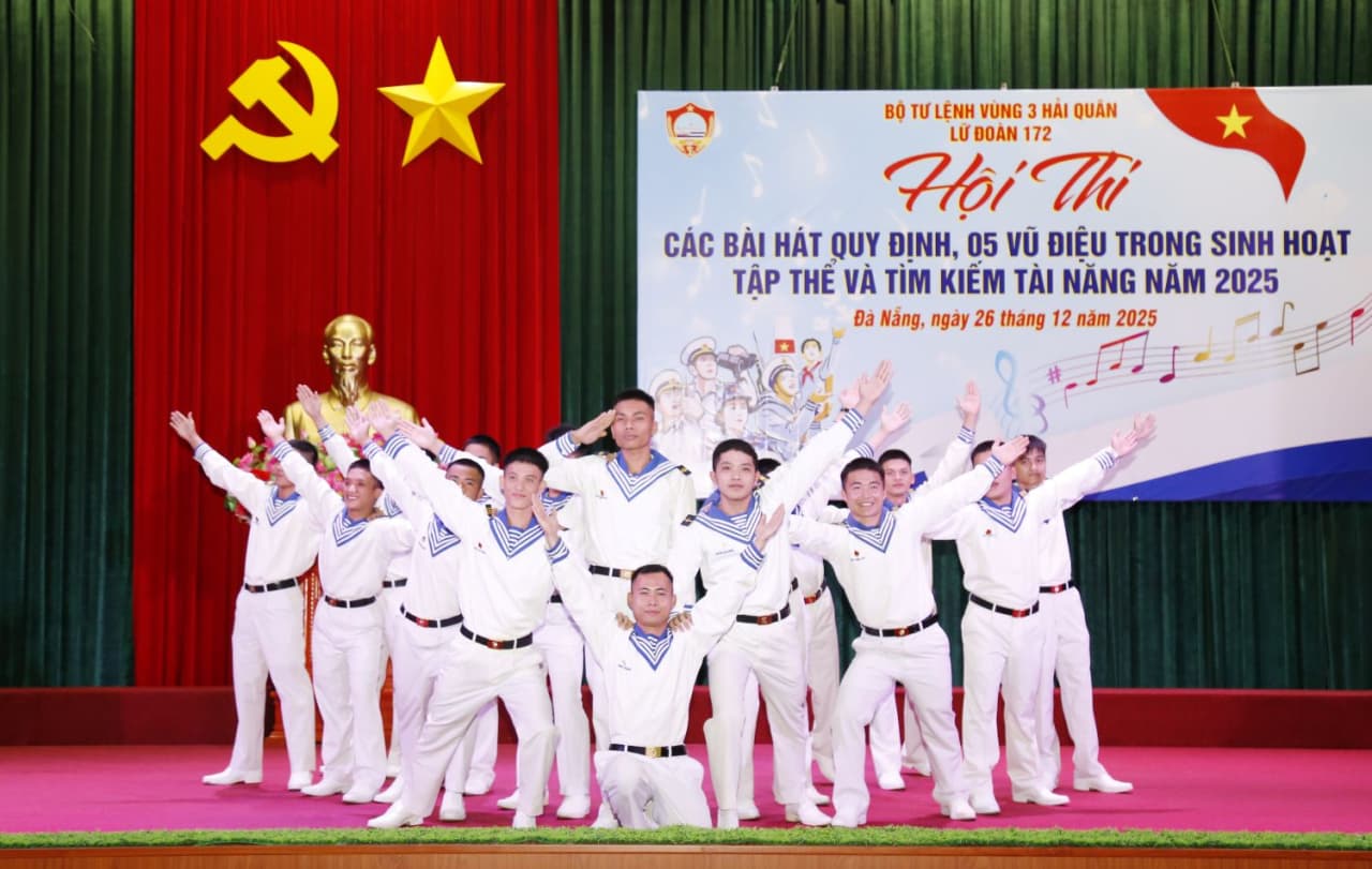 Sôi nổi hội thi các bài hát quy định ở Lữ đoàn 172