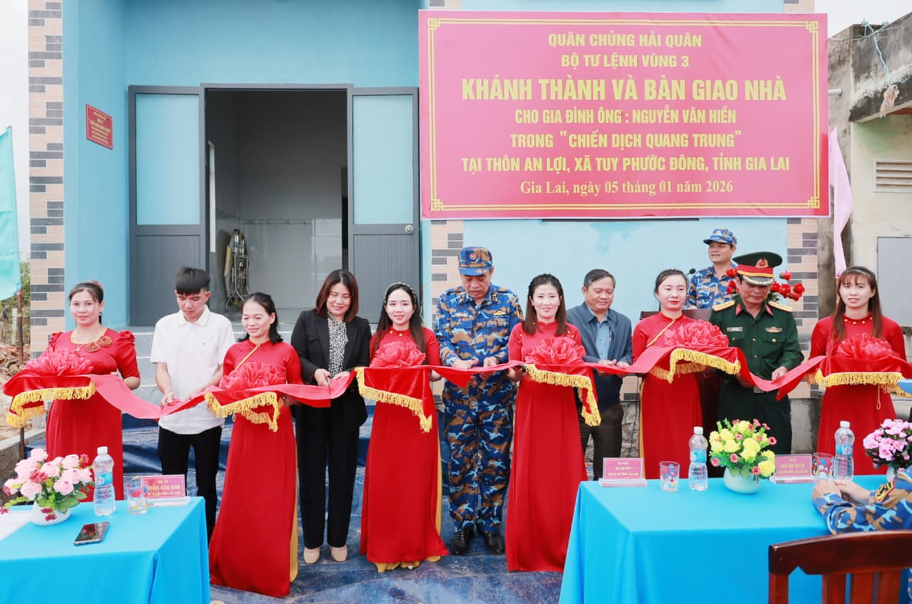 Vùng 3 Hải quân khánh thành, bàn giao ngôi nhà thứ 4 trong “Chiến dịch Quang Trung”