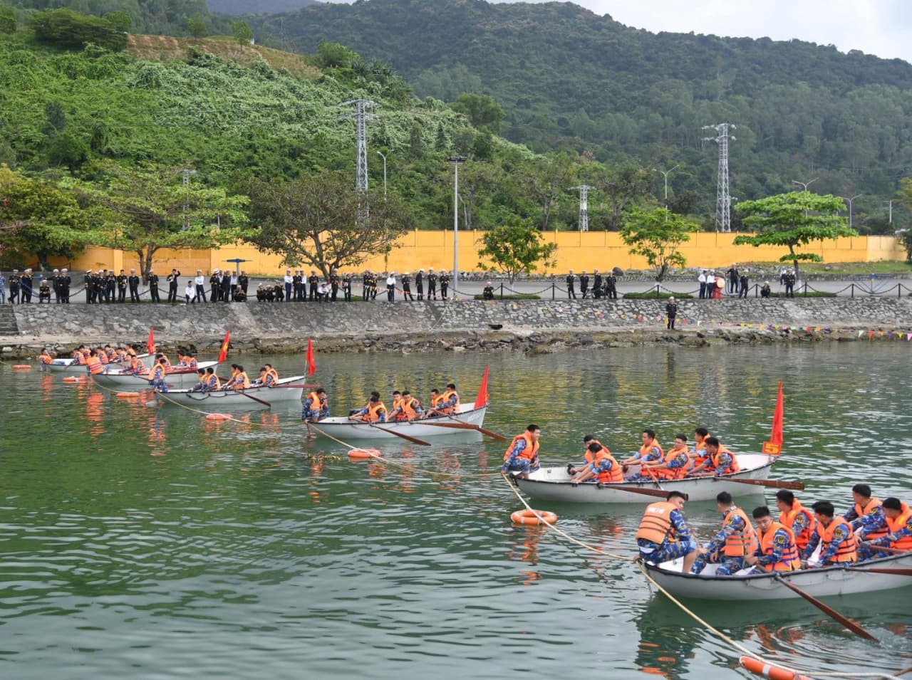 Rộn ràng khí thế đầu xuân ở Vùng 3 Hải quân