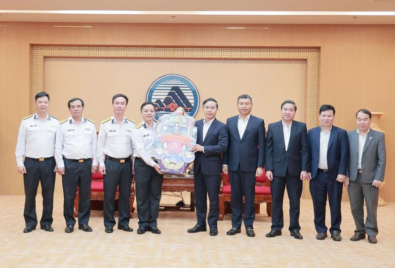 Vùng 3 Hải quân thăm, chúc Tết thành phố Đà Nẵng