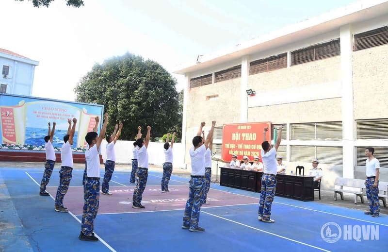 Lữ đoàn 161 tổ chức hội thao thể dục thể thao