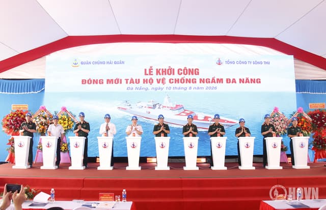 Thượng tướng Phạm Hoài Nam dự Lễ khởi công đóng mới tàu hộ vệ chống ngầm đa năng tại Tổng công ty Sông Thu