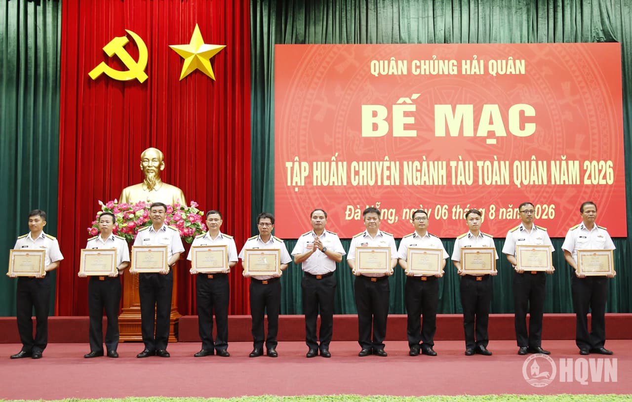 Quân chủng Hải quân bế mạc tập huấn chuyên ngành tàu toàn quân