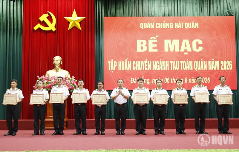 Quân chủng Hải quân bế mạc tập huấn chuyên ngành tàu toàn quân