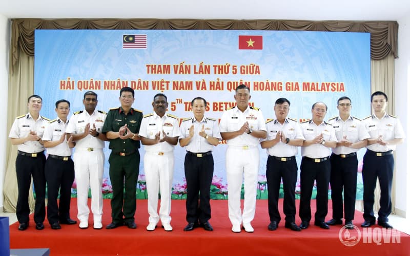 Hải quân Việt Nam và Hải quân Hoàng gia Malaysia tham vấn song phương lần thứ 5