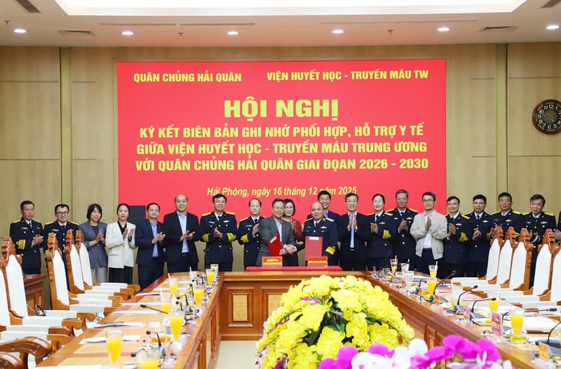 Quân chủng Hải quân và Viện Huyết học-Truyền máu Trung ương ký kết phối hợp hỗ trợ y tế