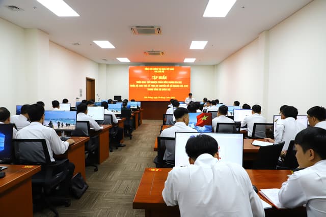 Tập huấn triển khai phần mềm ngành cán bộ