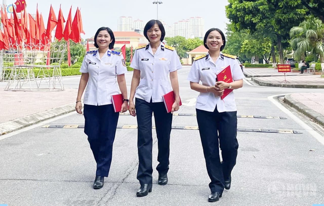 Tự hào là thế hệ tiếp nối truyền thống 75 năm Học viện Chính trị
