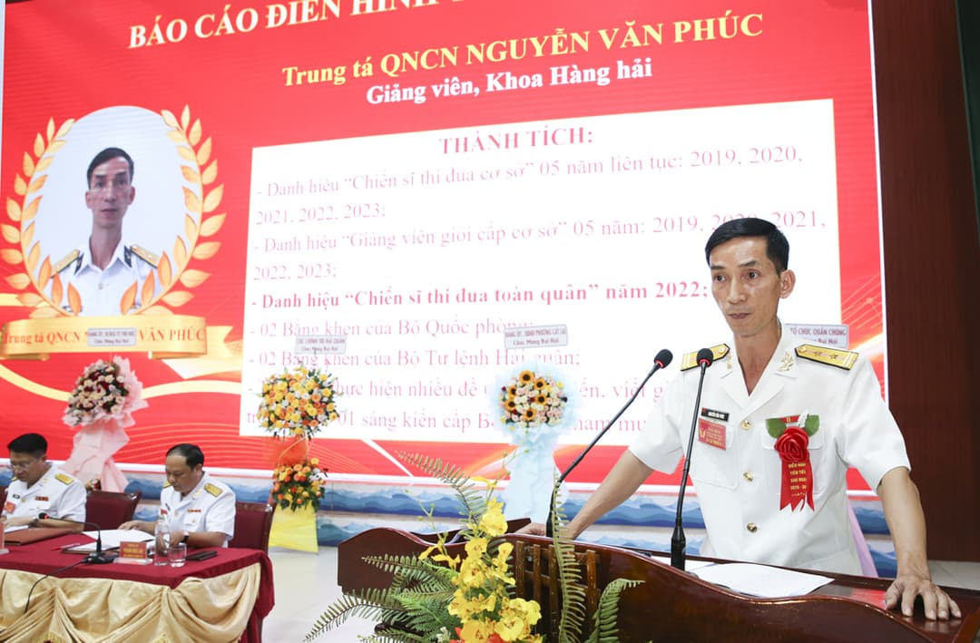 Giảng viên hàng hải mê sáng kiến