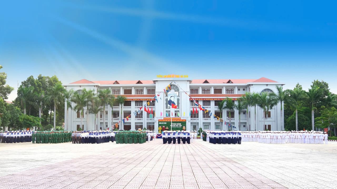 Trường Cao đẳng Kỹ thuật Hải quân tuyển sinh quân sự năm 2026