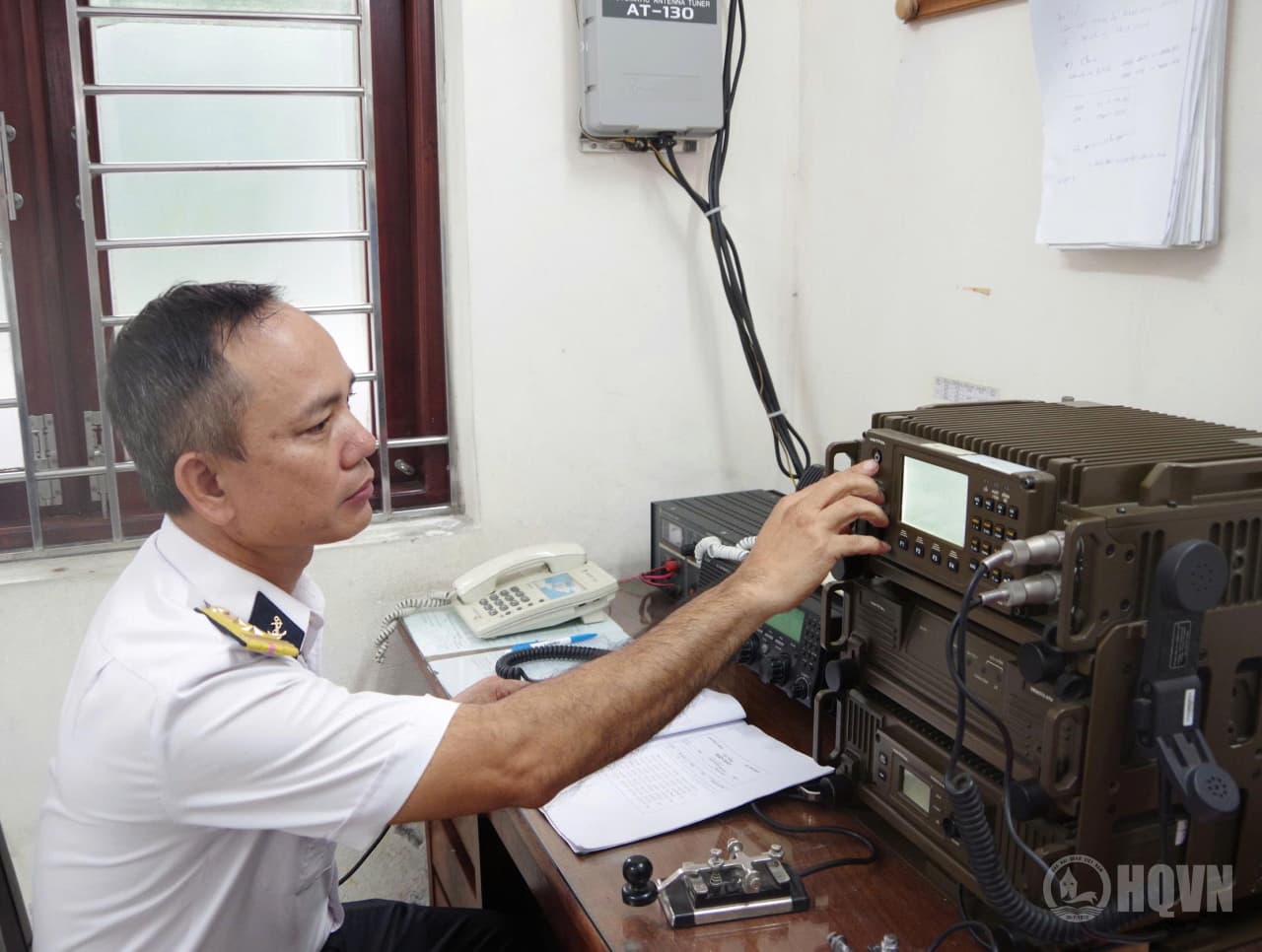 Nhân viên thông tin toàn năng